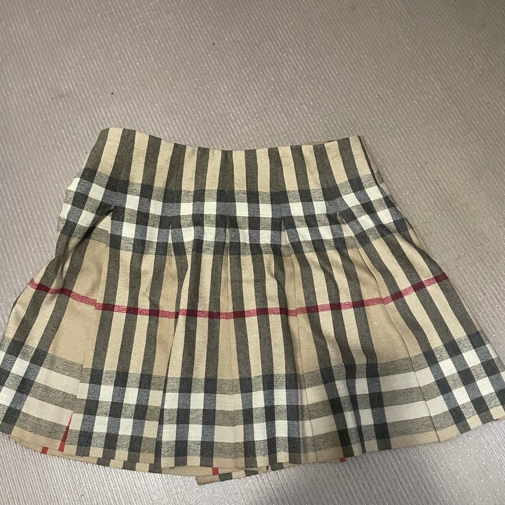 Burberry Brit skirt is 8